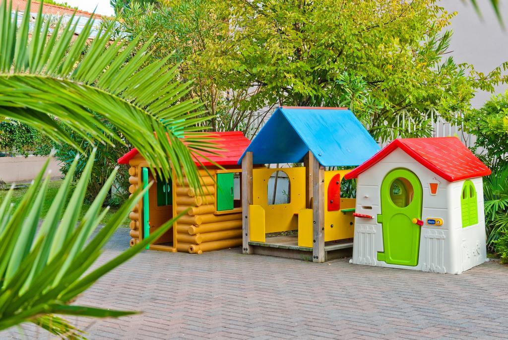 Villaggio Mare Blu 비비오네 외부 사진